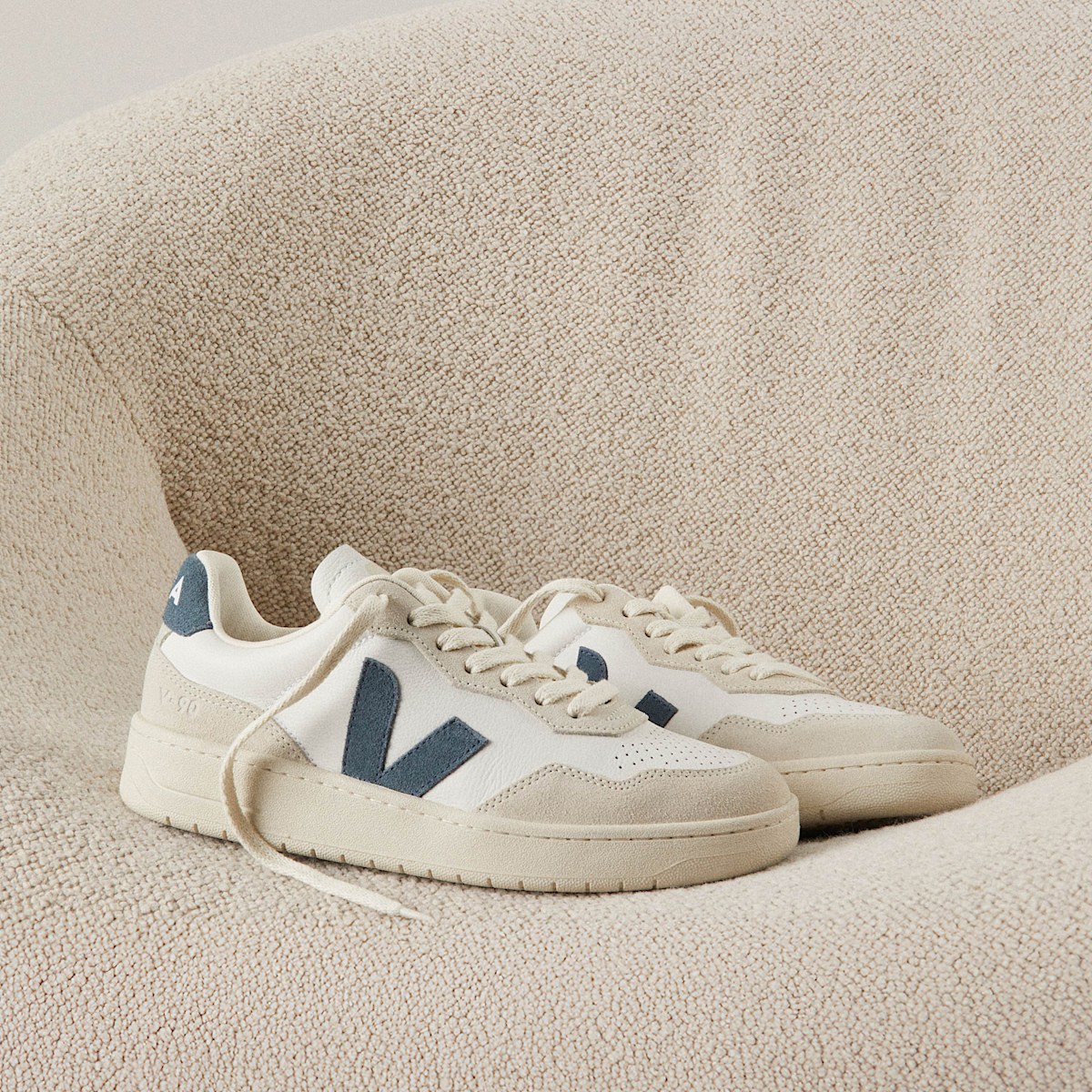 V-90 LEATHER WHITE CALIFORNIA - Image 6